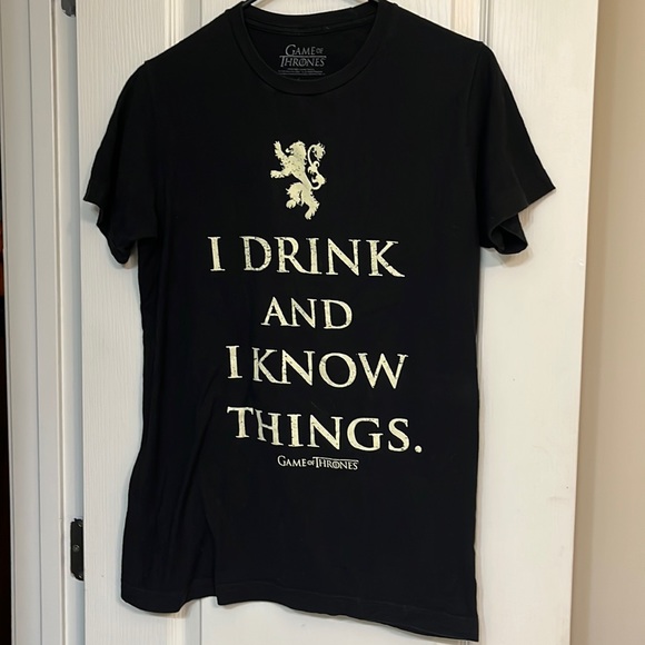 Game of thrones “I drink and I know things” T-shirt size small - Picture 1 of 3